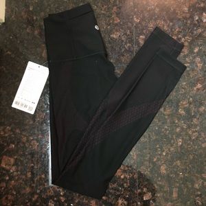Lululemon mapped out leggings